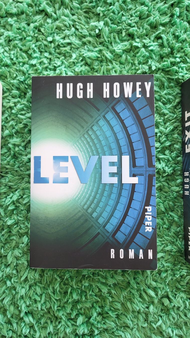 Libri: Hugh Howey - Silo Trilogie - Silo, Level, Exit (Deutsch) – Usato da St. Gallen venduto da a_b_5pkq 2