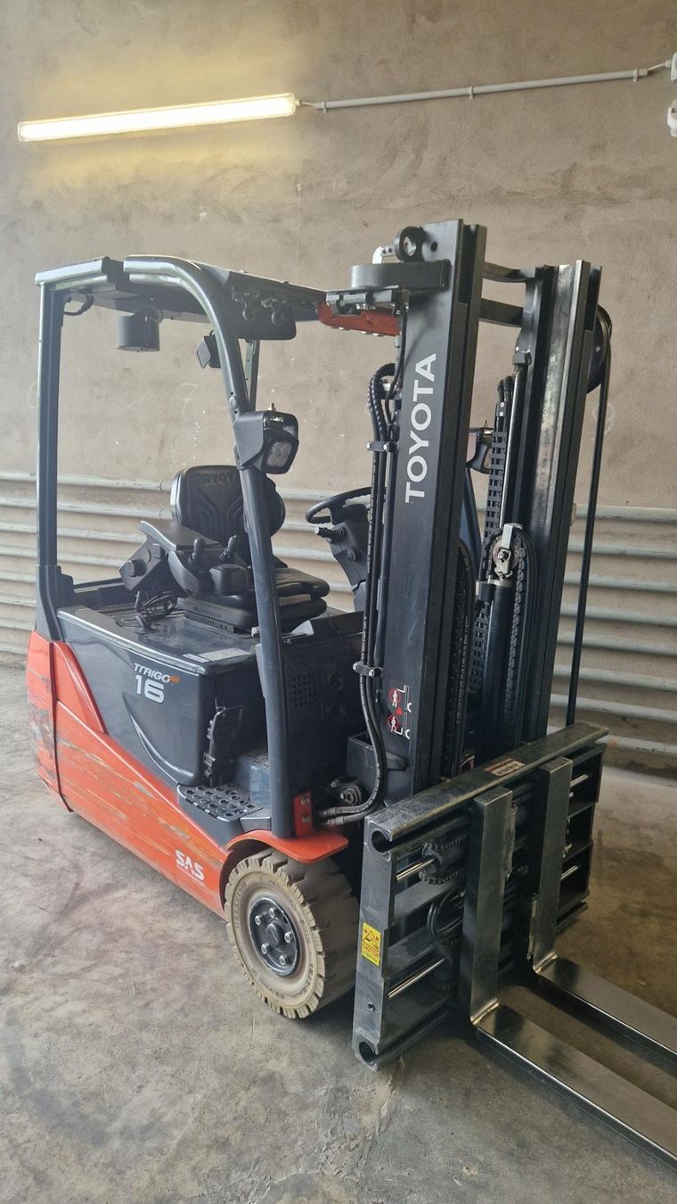 Toyota Carrelli elevatori e a forche: Stapler Toyota Triago 16 – Usato da Büren an der Aare venduto da Fridu2 4