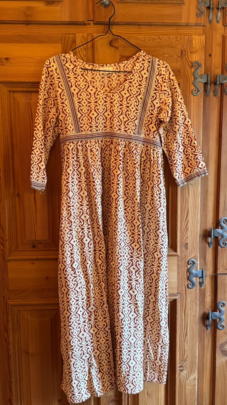 Kleider: Langes Sommerkleid von DREAM – Gebraucht aus La Punt Chamues-ch von Mausibeinli