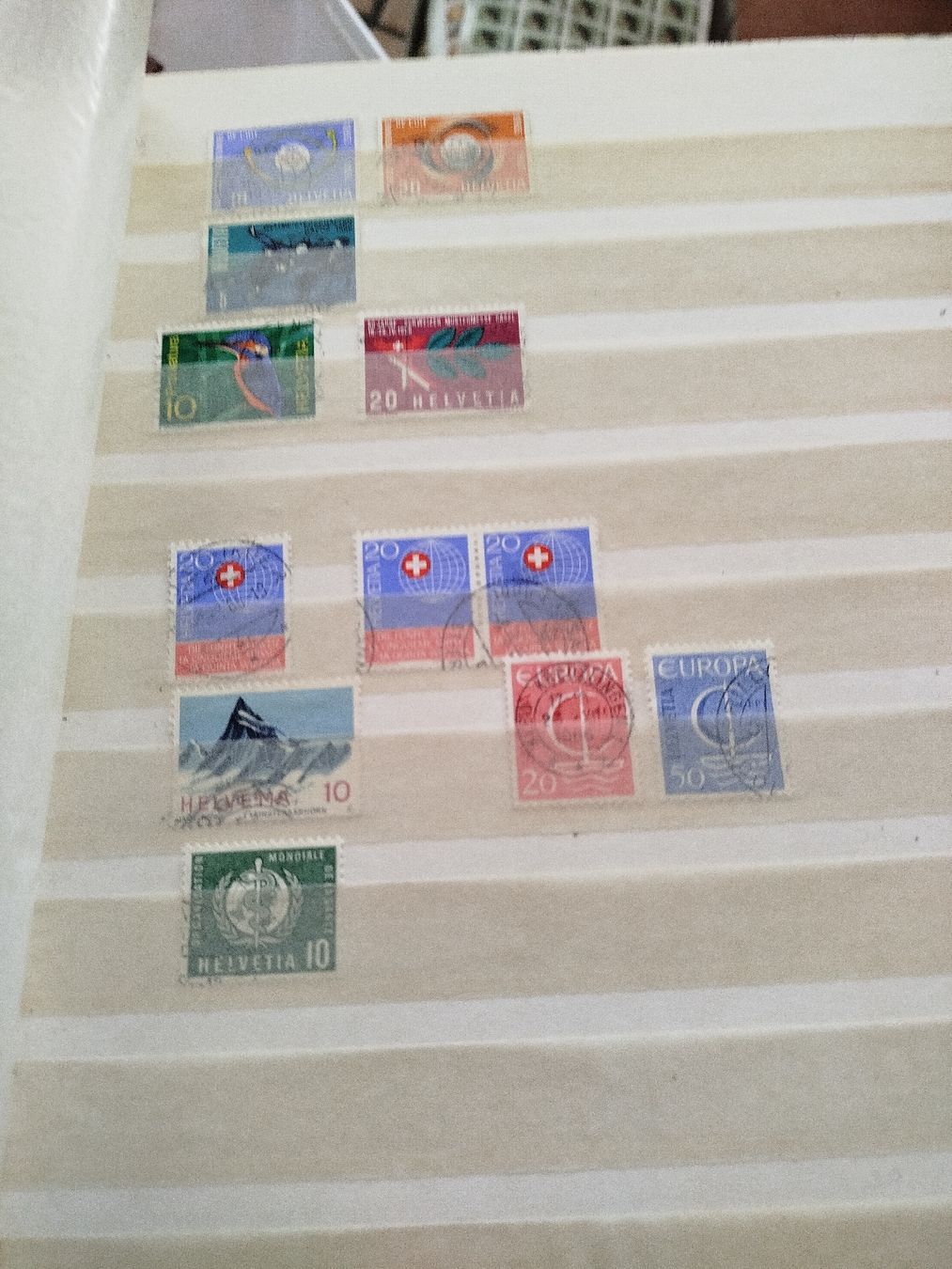 Tutti i francobolli: album de timbres suisses – Usato da Châtel St Denis venduto da Magil71 6