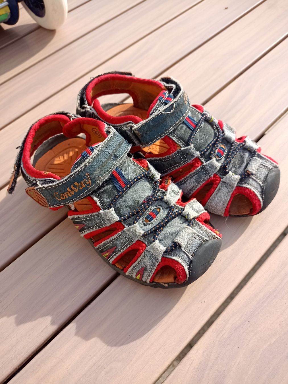 Scarpe per ragazzi: Sandalen, Gr. 30 – Usato da Winterthur venduto da voan