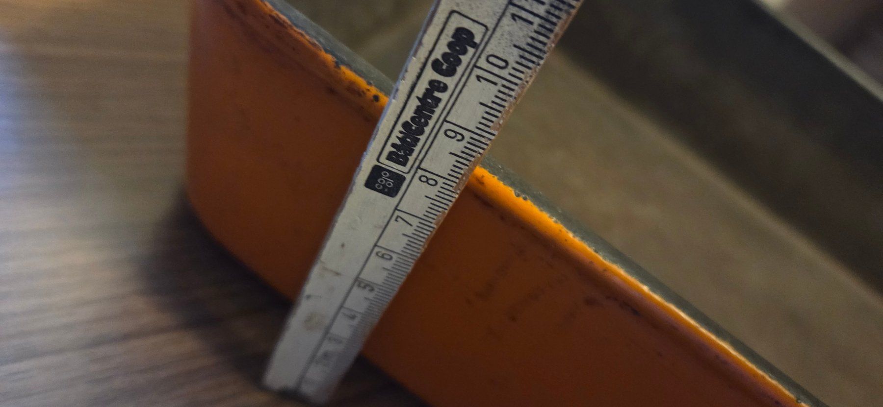Töpfe: Ein Bräter Eckig Guss Orange Farbig – Gebraucht aus Niederbipp von Trude04 6