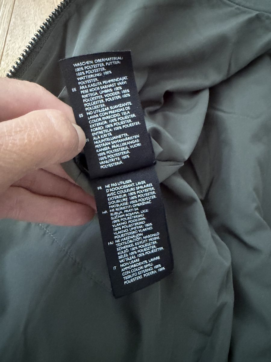 Cos Giacche: COS - Reversible Quilted Jacke, Gr. 34 – Usato da Interlaken venduto da fbnscl 4