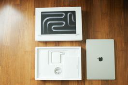 Apple MacBook Pro 16  M4 MAX(16.20", 1000 Go, 48 Go, CH)