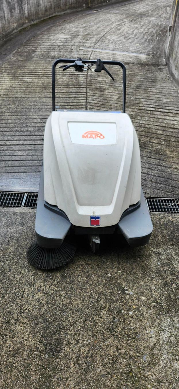 Tutte le macchine: Dulevo 52 EH Kehrmaschine Putzmaschine Wischmaschine – Usato da Muntelier venduto da Moeffe6