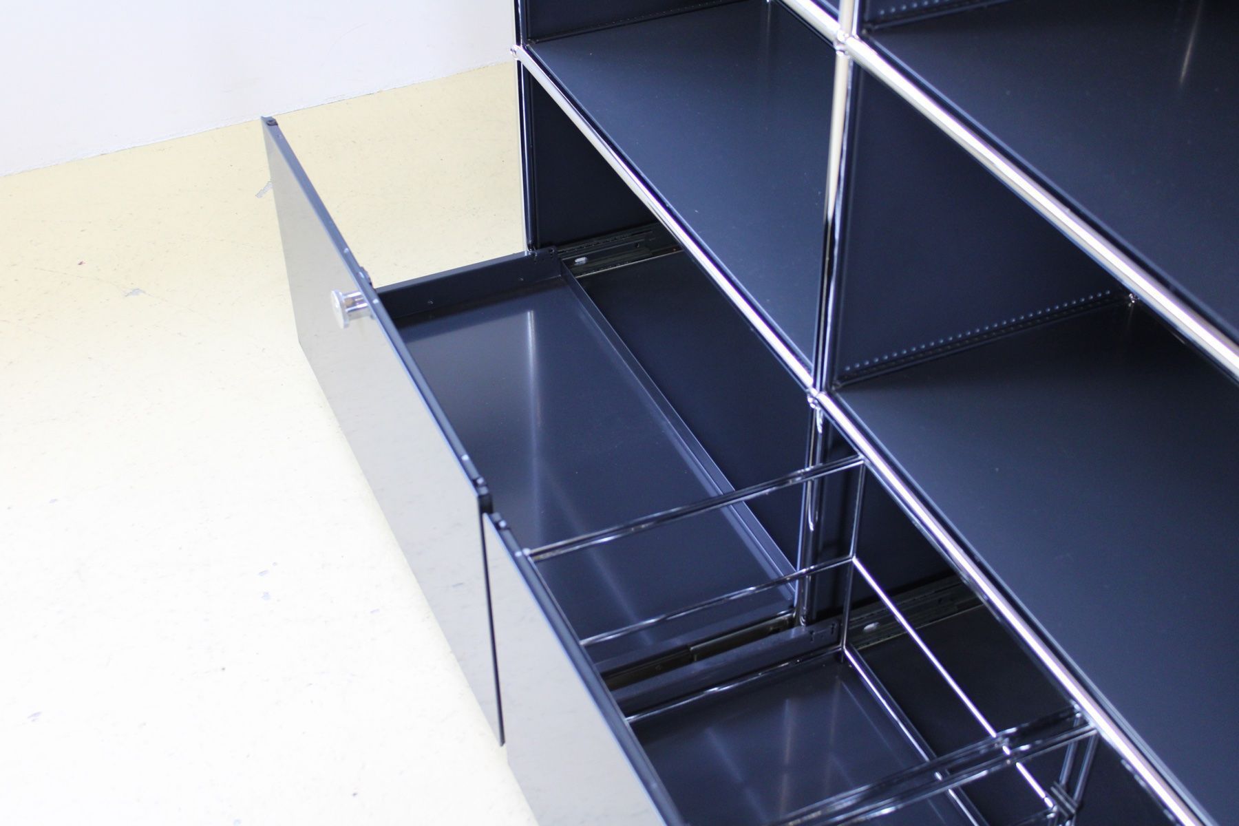USM Cassettiere: USM Sideboard, Lieferung möglich – Usato da Meinisberg venduto da atelier_TILIJA 4