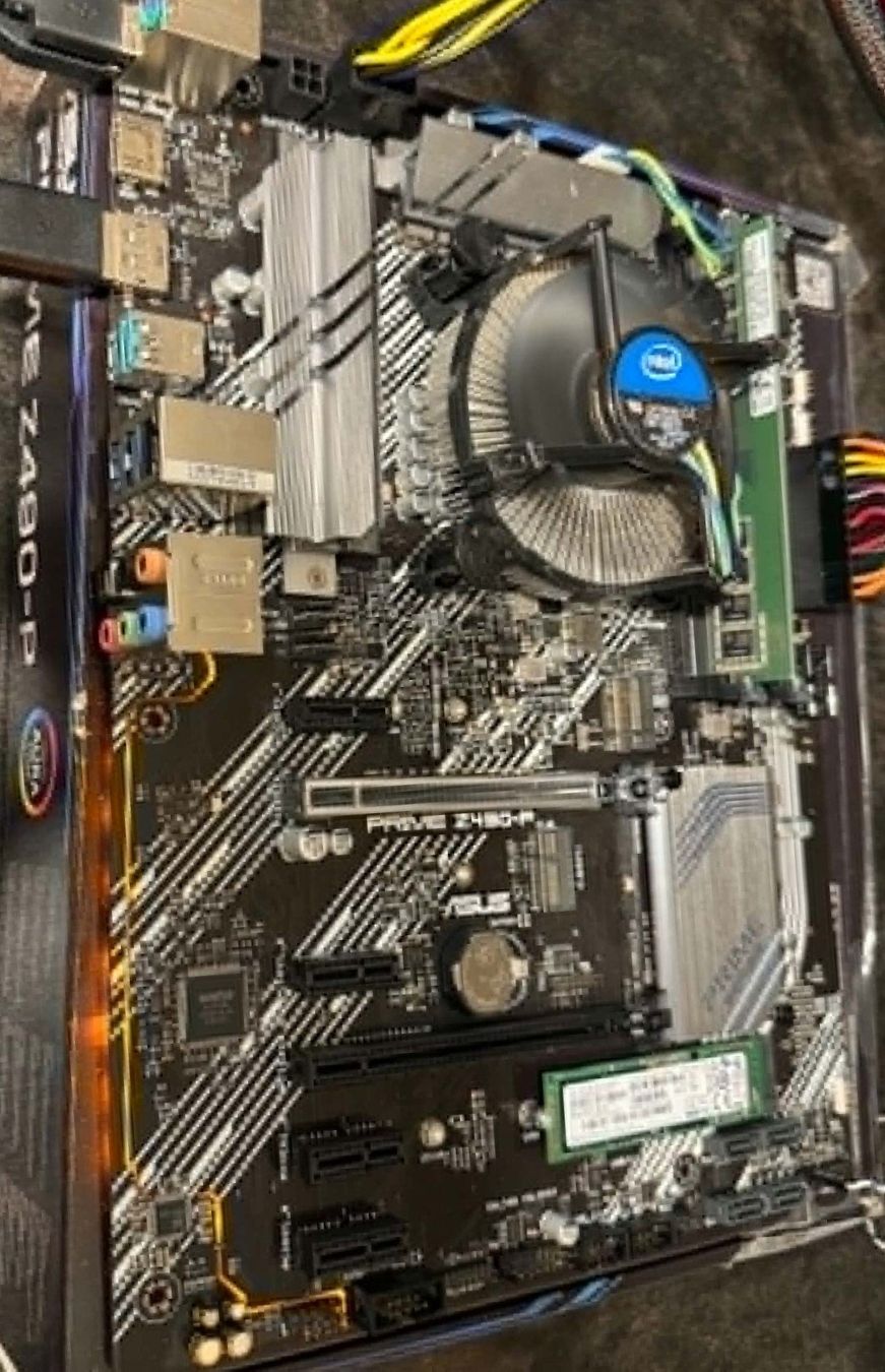 Asus Schede madri: Computer Teile für Bastler. ALS DEFEKT. – Difettoso da Dällikon venduto da Lostat 5
