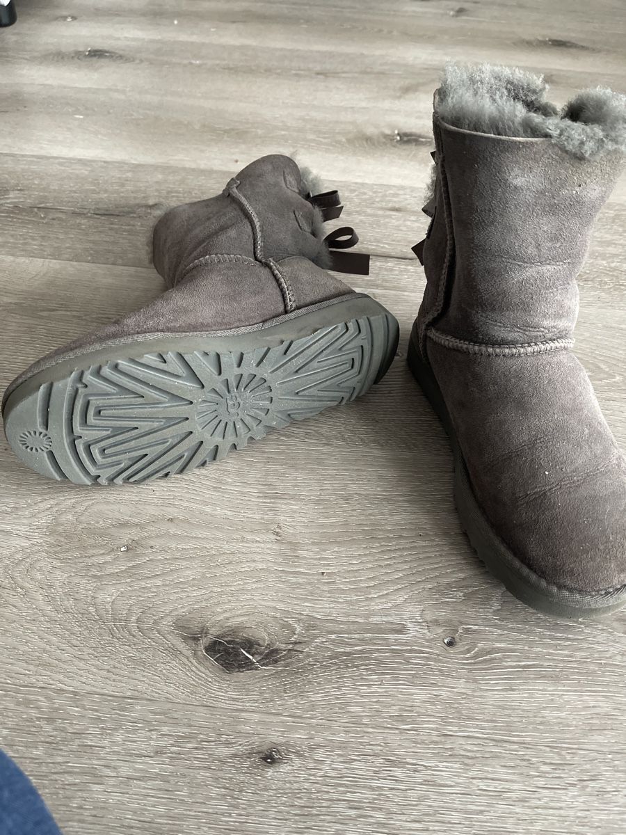 Ugg Scarpe da donna: UGG Bailey Bow – Usato da Biel/Bienne venduto da nicolegos 2