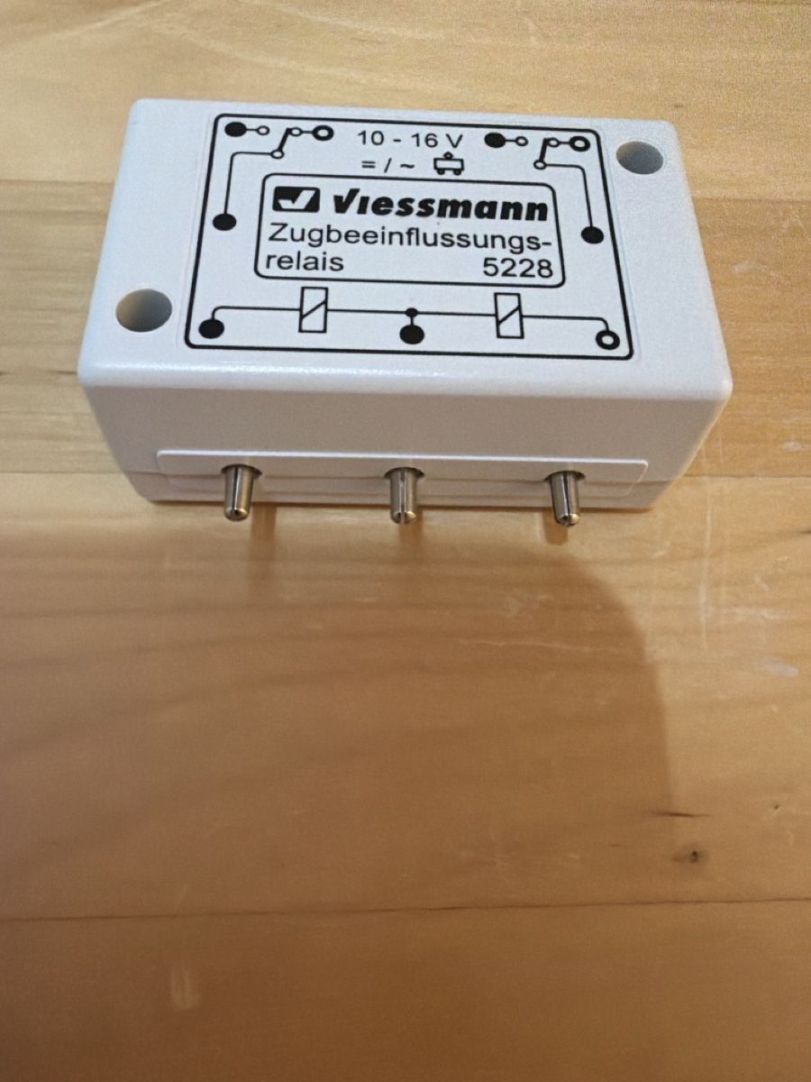 Viessmann Modelleisenbahnen: Viessmann Zugbeeinflussungs Relais 5228 – Neu (gemäss Beschreibung) aus Sachseln von nre_px7w 1