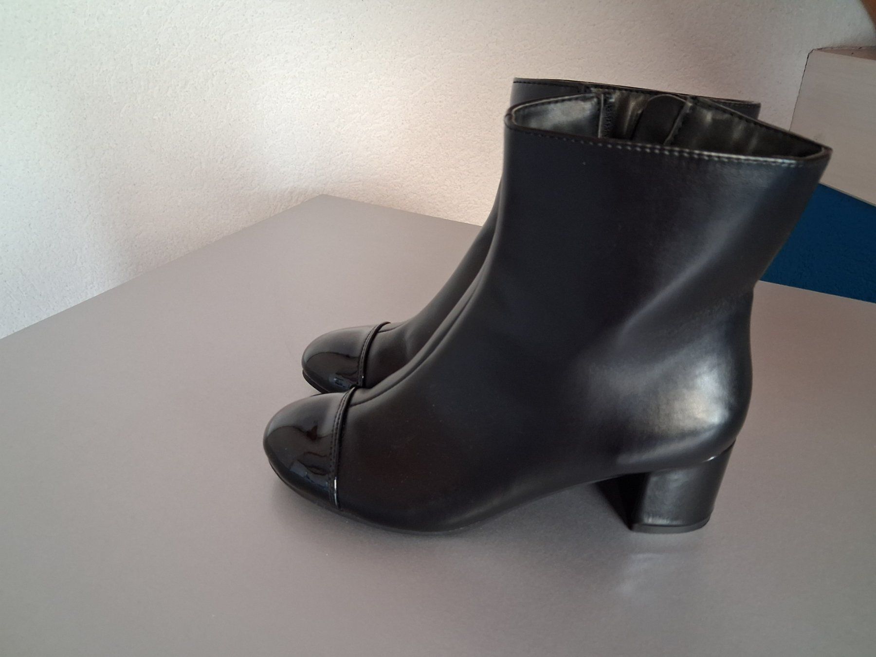 Chaussures femmes: STIEFELETTE SCHWARZ 37 NEU – Neuf (Voir description) à langnau par Santos1411