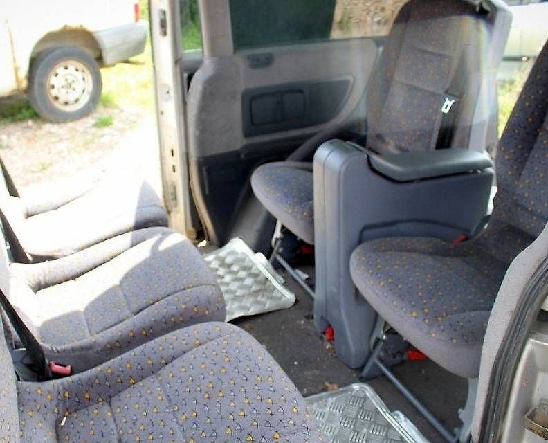 Mercedes-Benz Alle Autoersatzteile: Mercedes V-Klasse W638 Sitz + Klapptisch Top Zustand – Gebraucht aus Wattwil von ver_m8x5 1