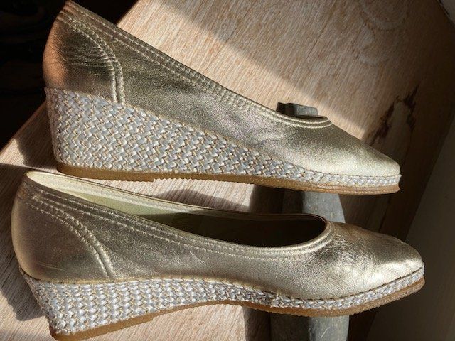 Damenschuhe: chaussures dorées T 38 neuves – Neu (gemäss Beschreibung) aus Colombier VD von DENYSE01 3