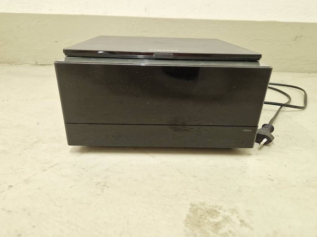 Lettore multimediale & Streamer: Samsung MM-E460D Stereoanlage Bluetooth & DVD – Usato da Kaiseraugst venduto da Hassi_66 3