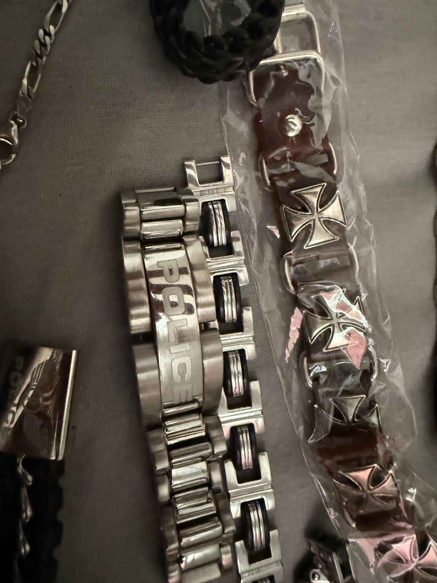 Bracelets: Lot bracelets police – D'occasion à Crissier par Body-Jonat 1