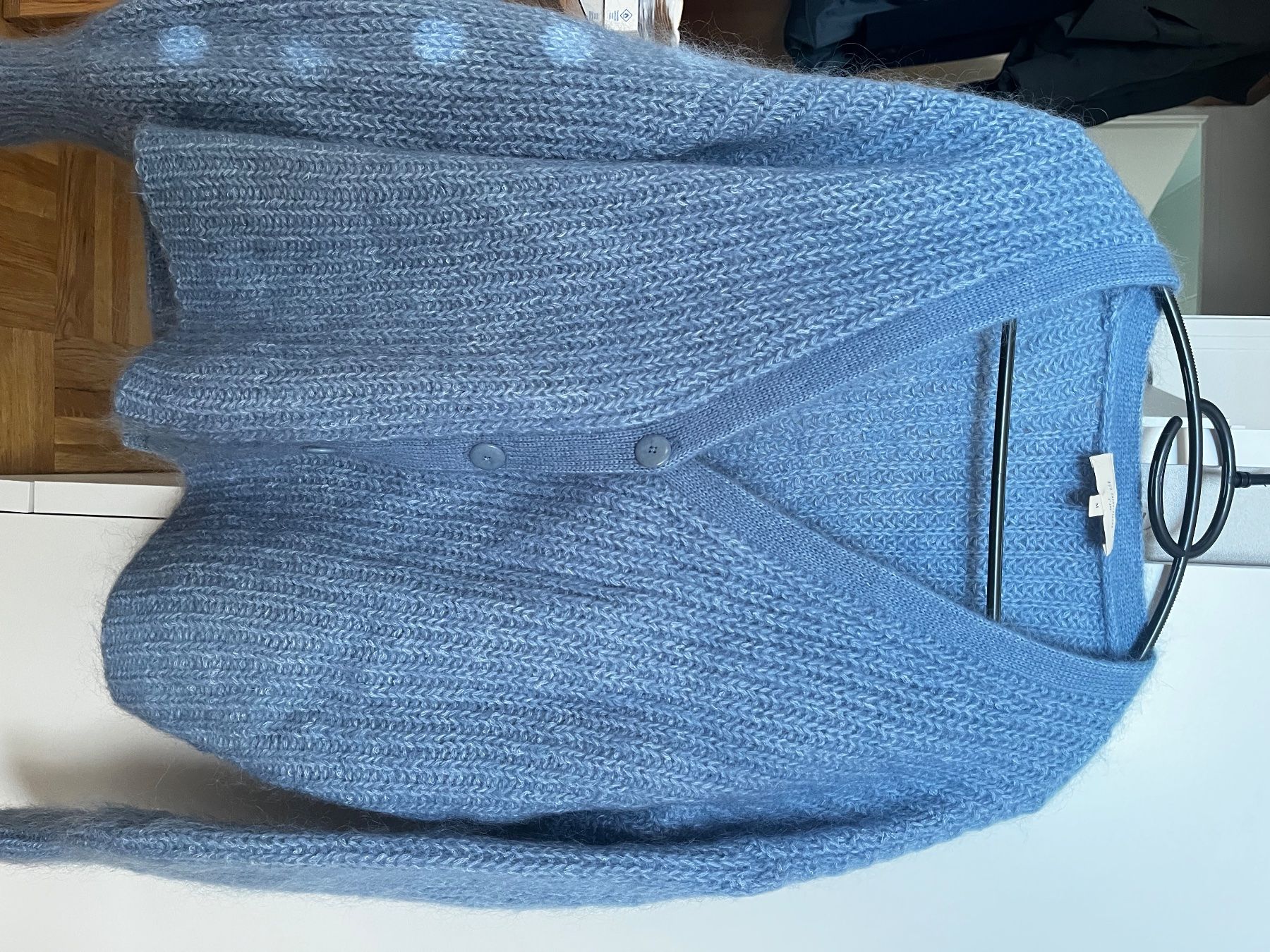 Sezane Gilet & Giacche senza maniche: Gilet Sézane en maille bleu clair – Nuovo (secondo la descrizione) da Vésenaz venduto da sar_k8ly