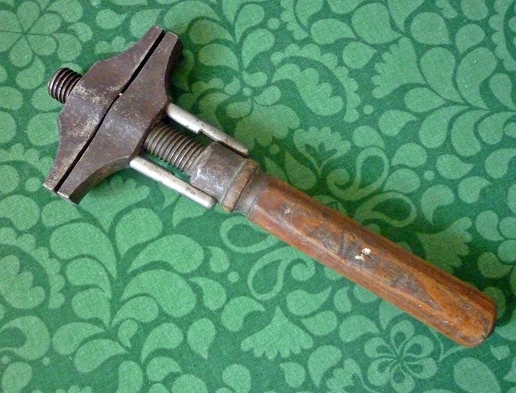 Alle Werkzeuge: Antiker Rollgabelschlüssel - Rohrzange – Gebraucht aus Adliswil von di_hans 3