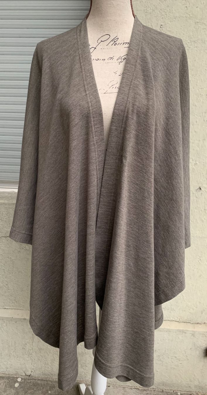 Benetton Altro in Moda donna: Superbe cape poncho BENETTON ouvert devant 60%laine t.S – Nuovo (secondo la descrizione) da Martigny venduto da only__you 4