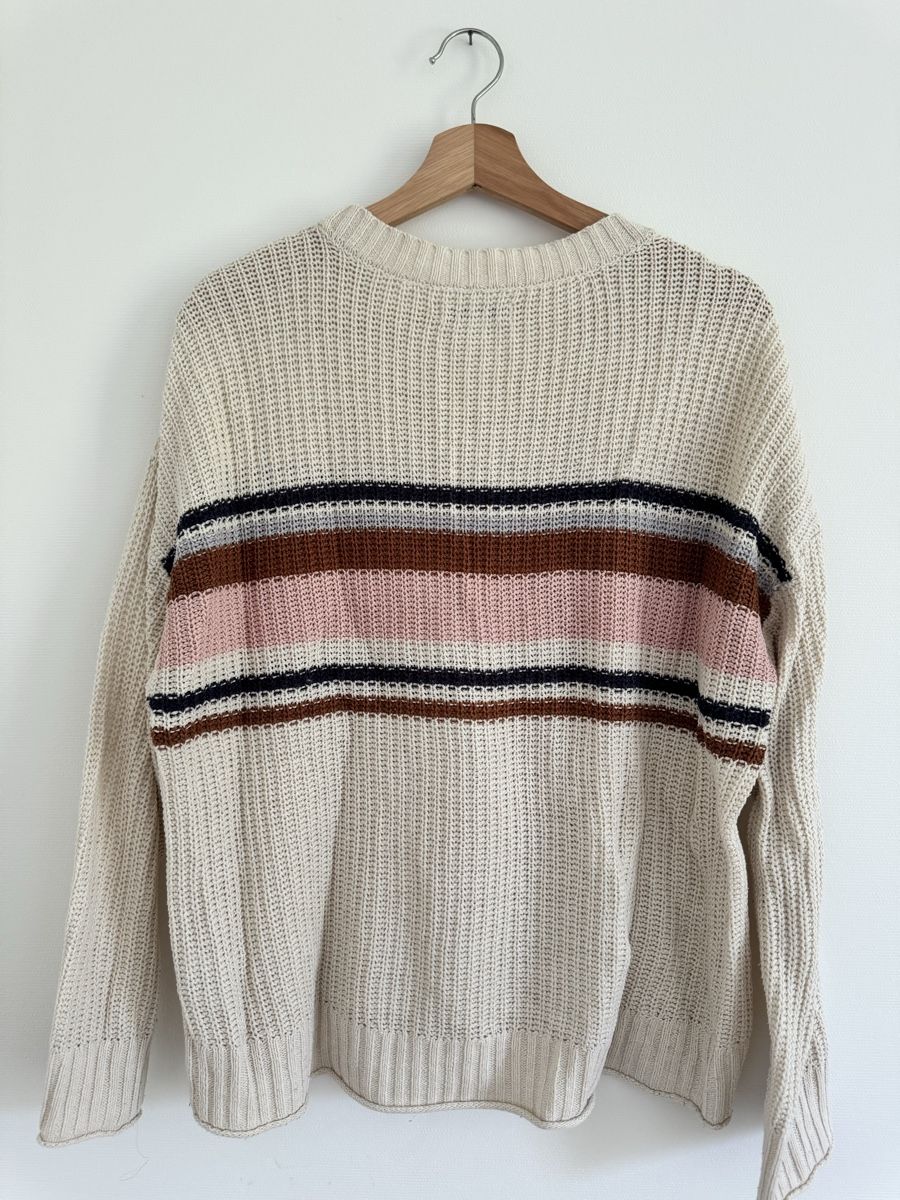 Pullover & Sweatshirts: Pullover – Gebraucht aus St. Gallen von nikolasbong 1