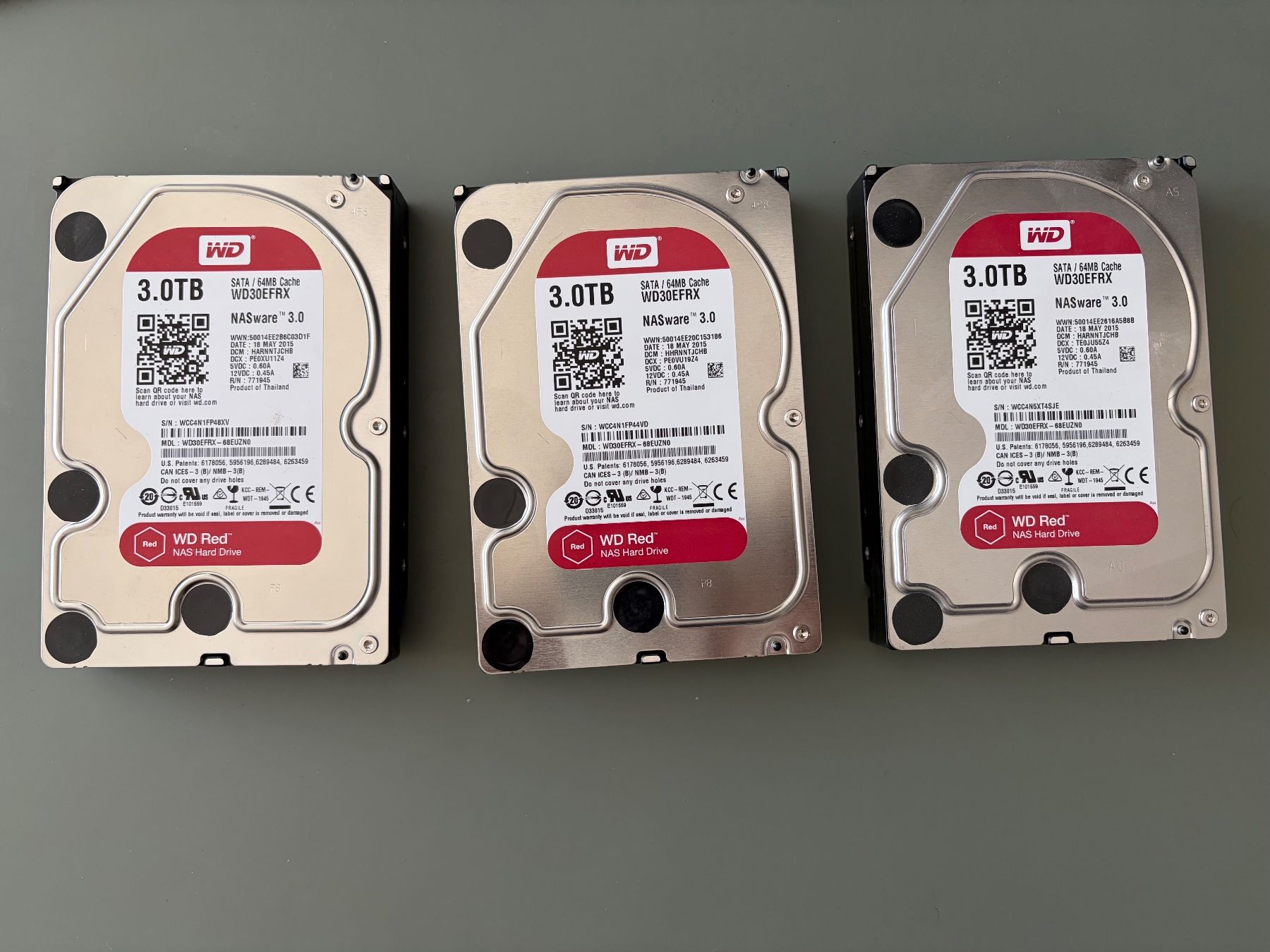 Western Digital Disques durs: 3x TB WD30EFRX NASware 3.0 – D'occasion à Effretikon par Alter