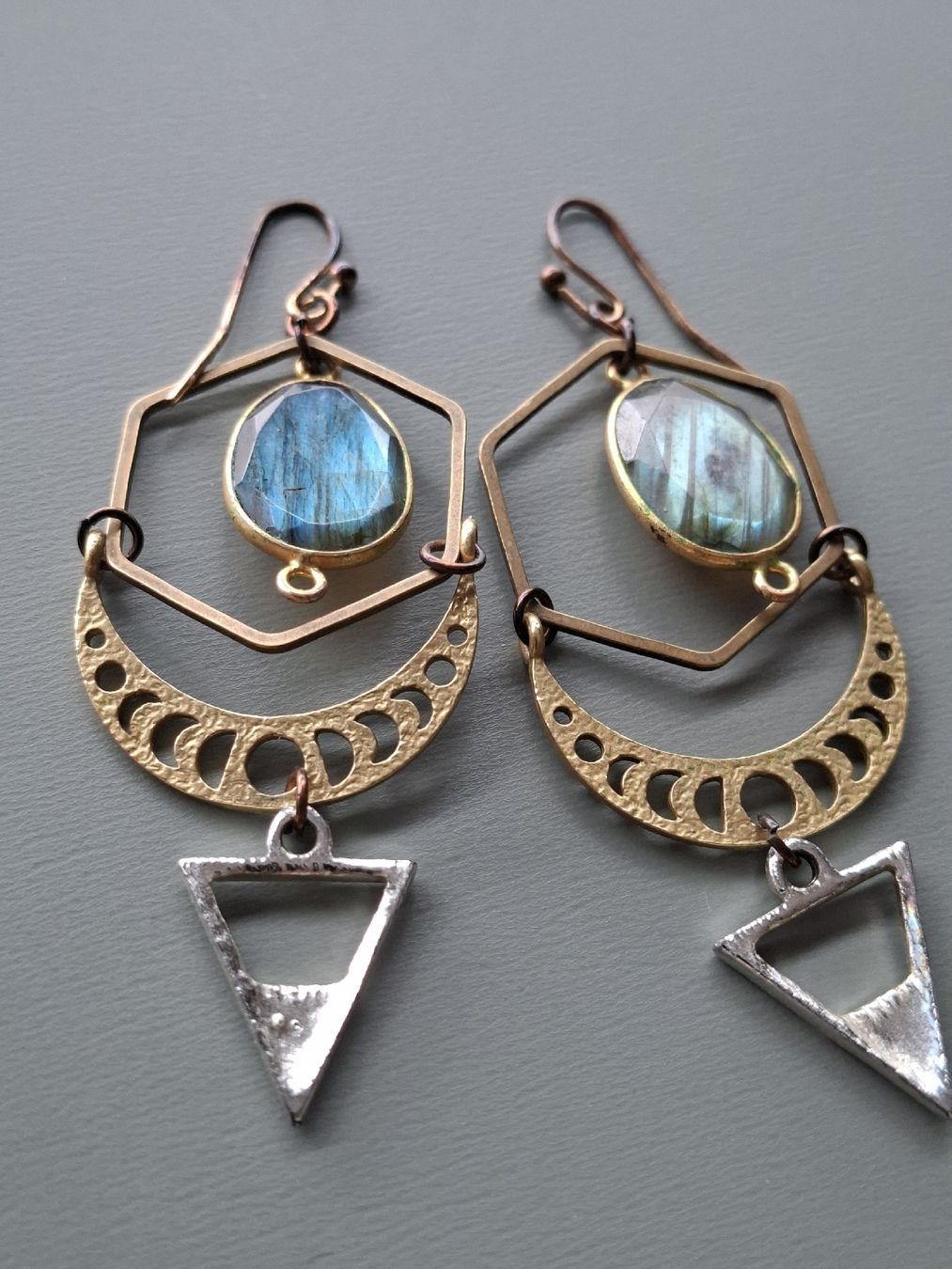 Ohrringe & -stecker: 🌙 Boho-Ohrringe «Celestial» – Labradorit, Mondphasen – Gebraucht aus Affoltern am Albis von Feather 1
