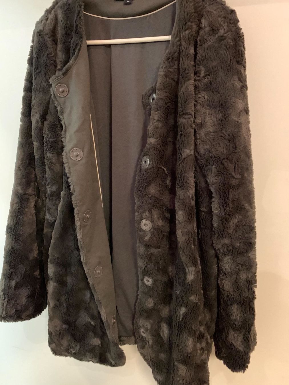 Mäntel: Fake Fur Mantel Comma Gr. M / L – Gebraucht aus Fislisbach von KolibriSecondhand 1