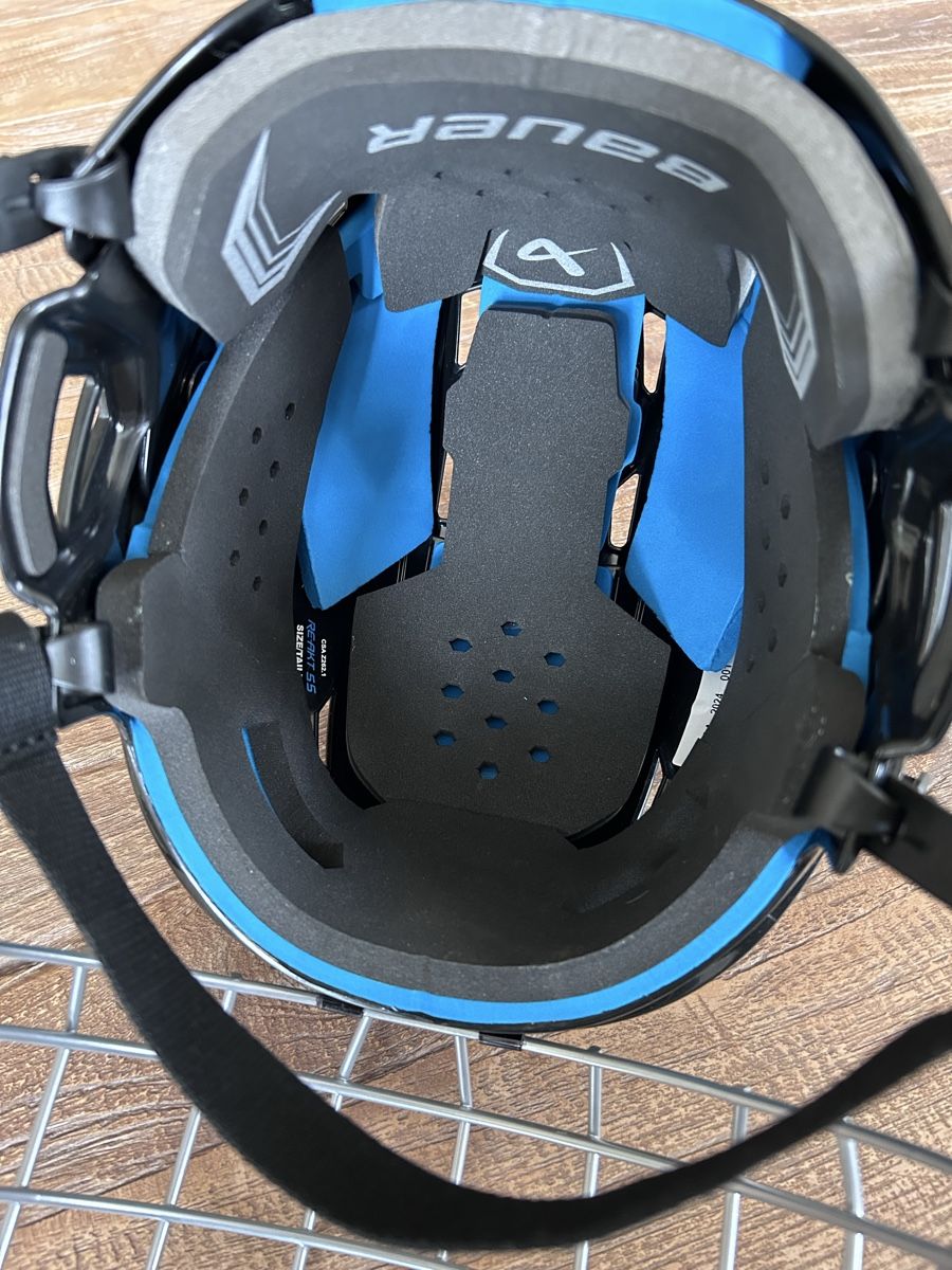 Bauer Casques: Bauer Eishockeyhelm 52 - 57 cm – D'occasion à Uerikon par balnico 5