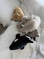 Gratis: 3 peluche IKEA grandi (elefante, cane, orca)
