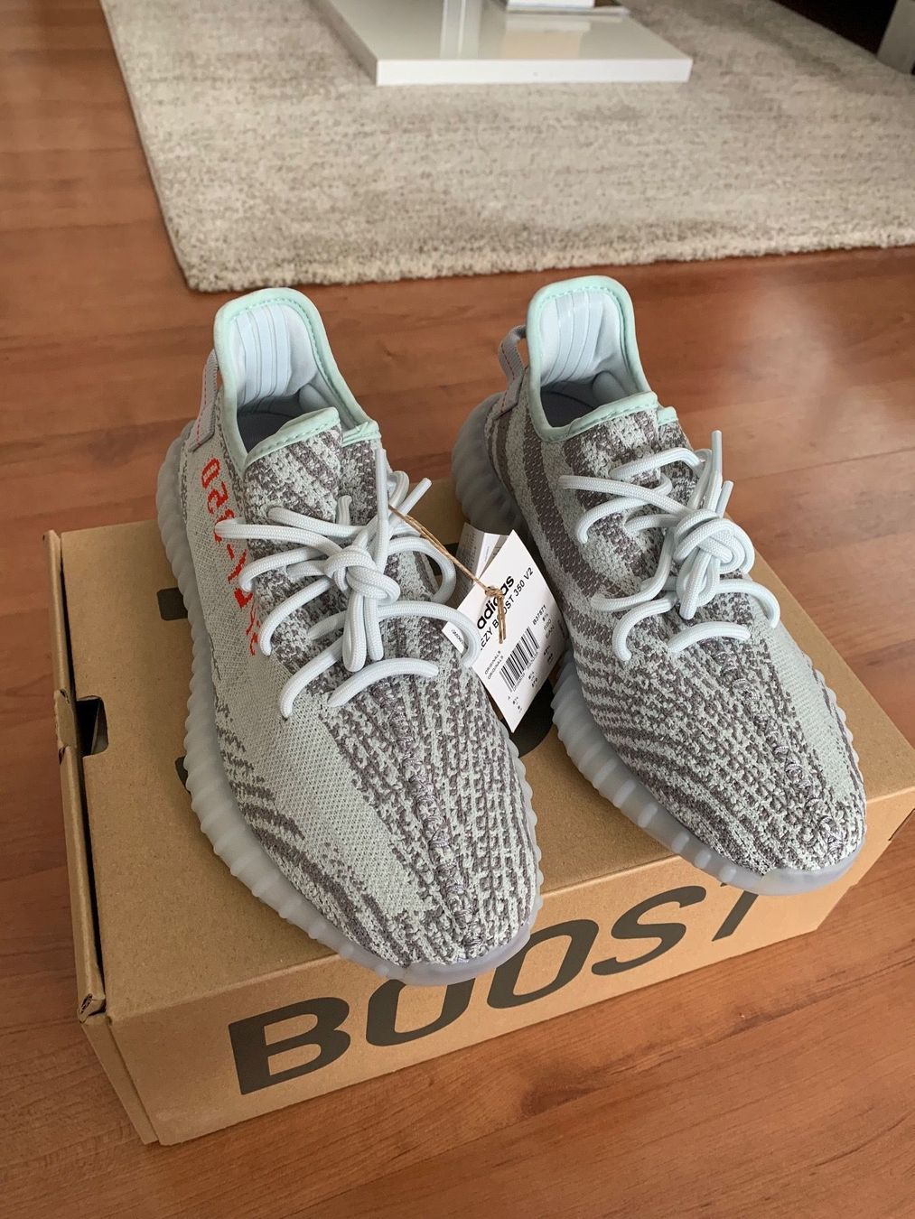 Adidas Herrenschuhe: Yeezy Boost 350 V2 Blue Tint – Neu und originalverpackt aus Schaan von Cre_atur59 1