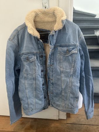 Coole Zara Männer Jeansjacke
