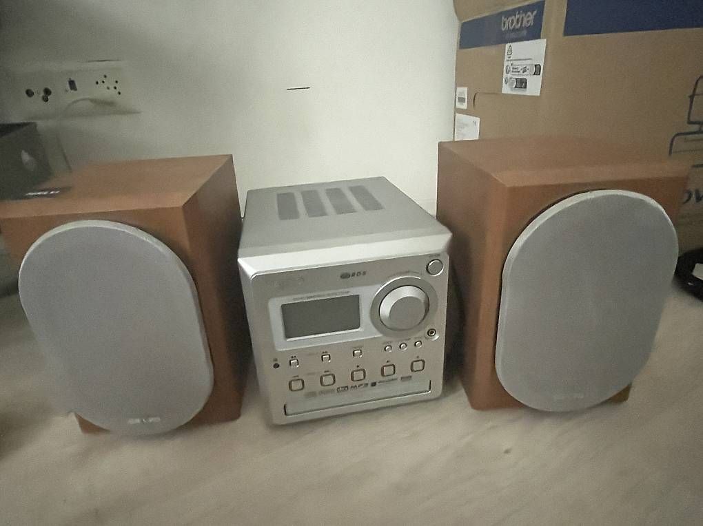 Sanyo Lettore multimediale & Streamer: Stereoanlage Sanyo – Usato da Luzern venduto da lil_s62r