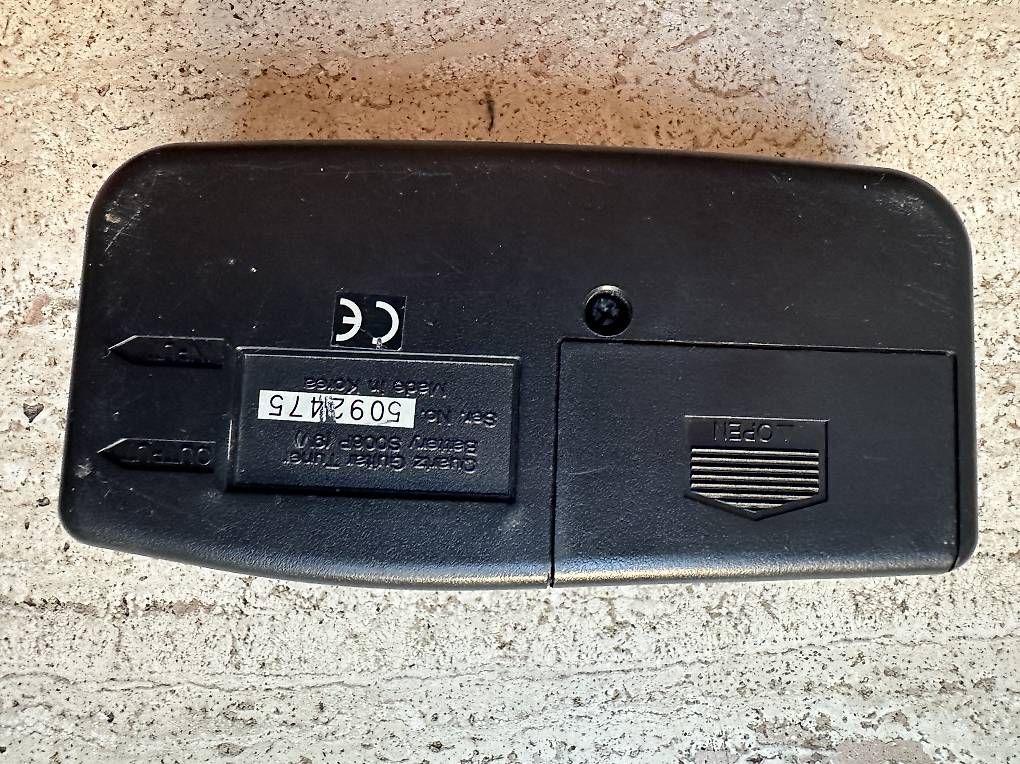 Strumenti musicali: matrix quartz guitar tuner sr-1000 – Usato da Küssnacht am Rigi venduto da mis_skz5 1