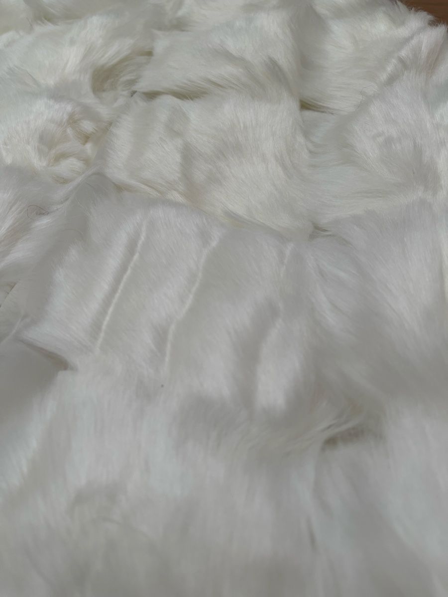 Gilet & Giacche senza maniche: Weisse Kunstfellweste / Gilet Neu – Nuovo e nell'imballaggio originale da Bassersdorf venduto da Sandy456 4