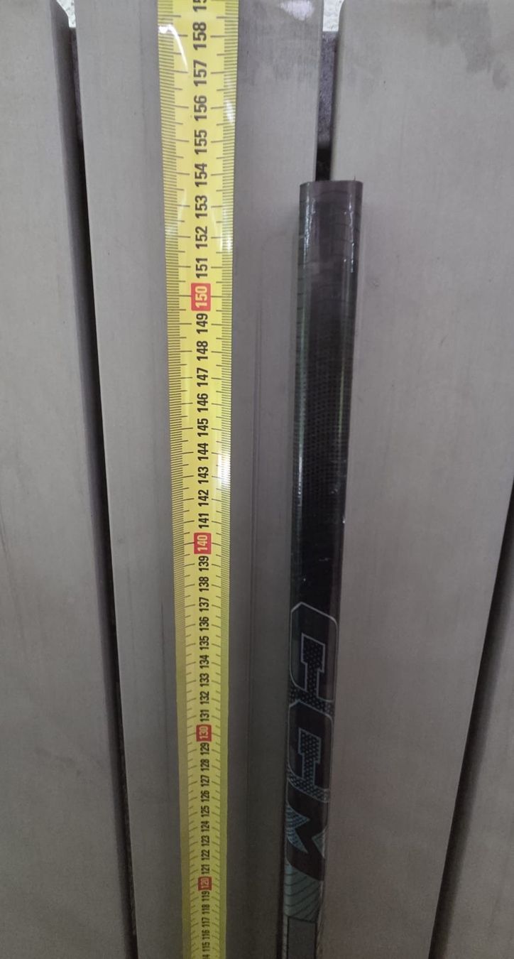 Ccm Bastoni & Pale: CCM Trigger 8 Pro, Rechts, 70 Flex, P29 – Usato da Adliswil venduto da hon_byn8 3