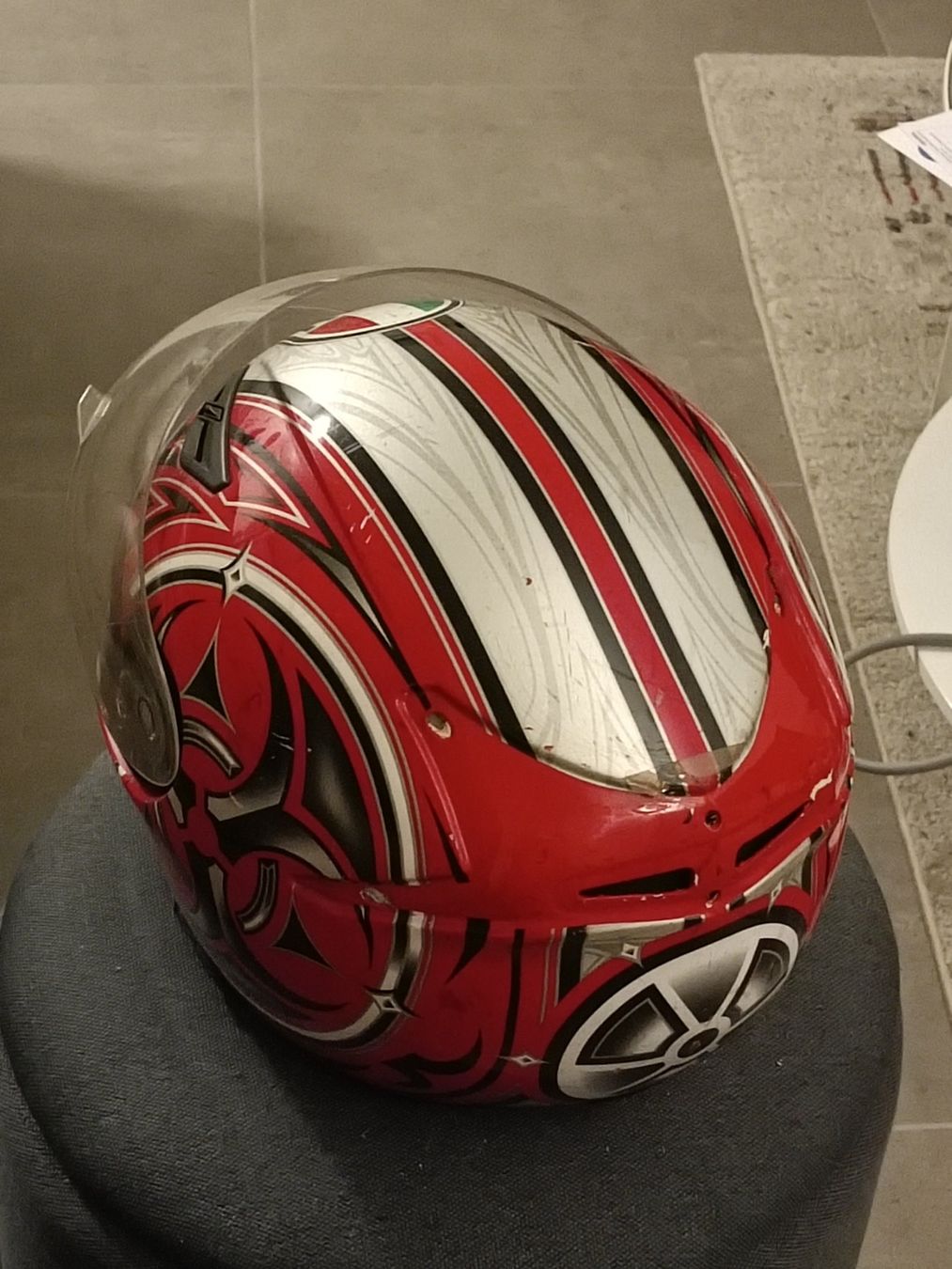 Caschi & visiere: Casque AGV Rossi – Usato da Cheseaux-Lausanne venduto da ou6_s2yv