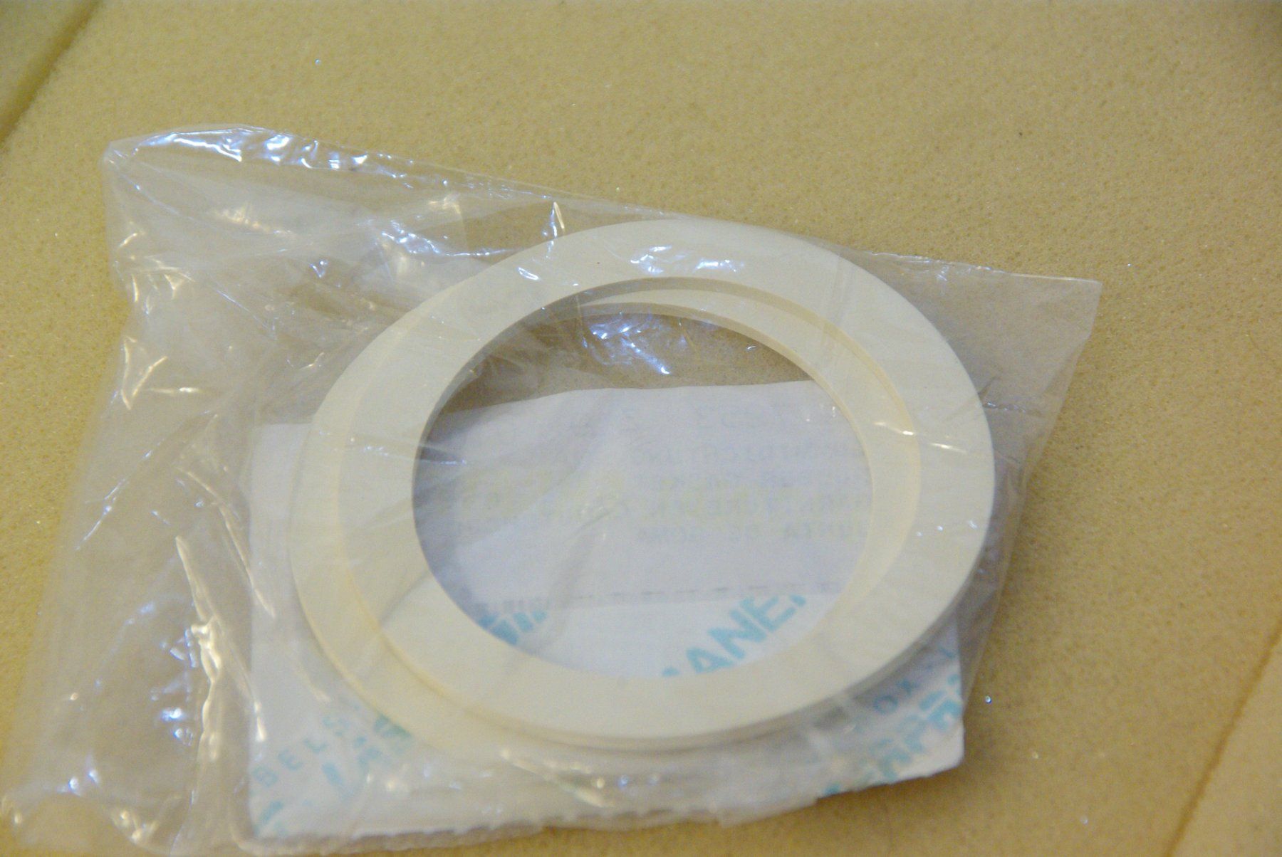 Sanitari: 2x Gummidichtung 65mm, weiss, flach – Nuovo e nell'imballaggio originale da Herisau venduto da Cevianer1844 2