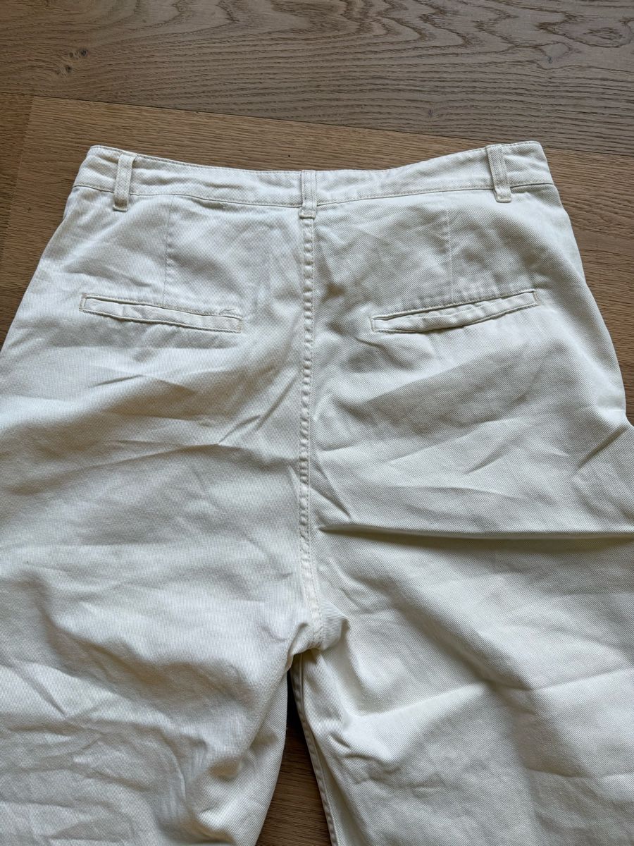 Monki Jeans: Monki Jeans – Nuovo (secondo la descrizione) da Winterthur venduto da 11.11 2