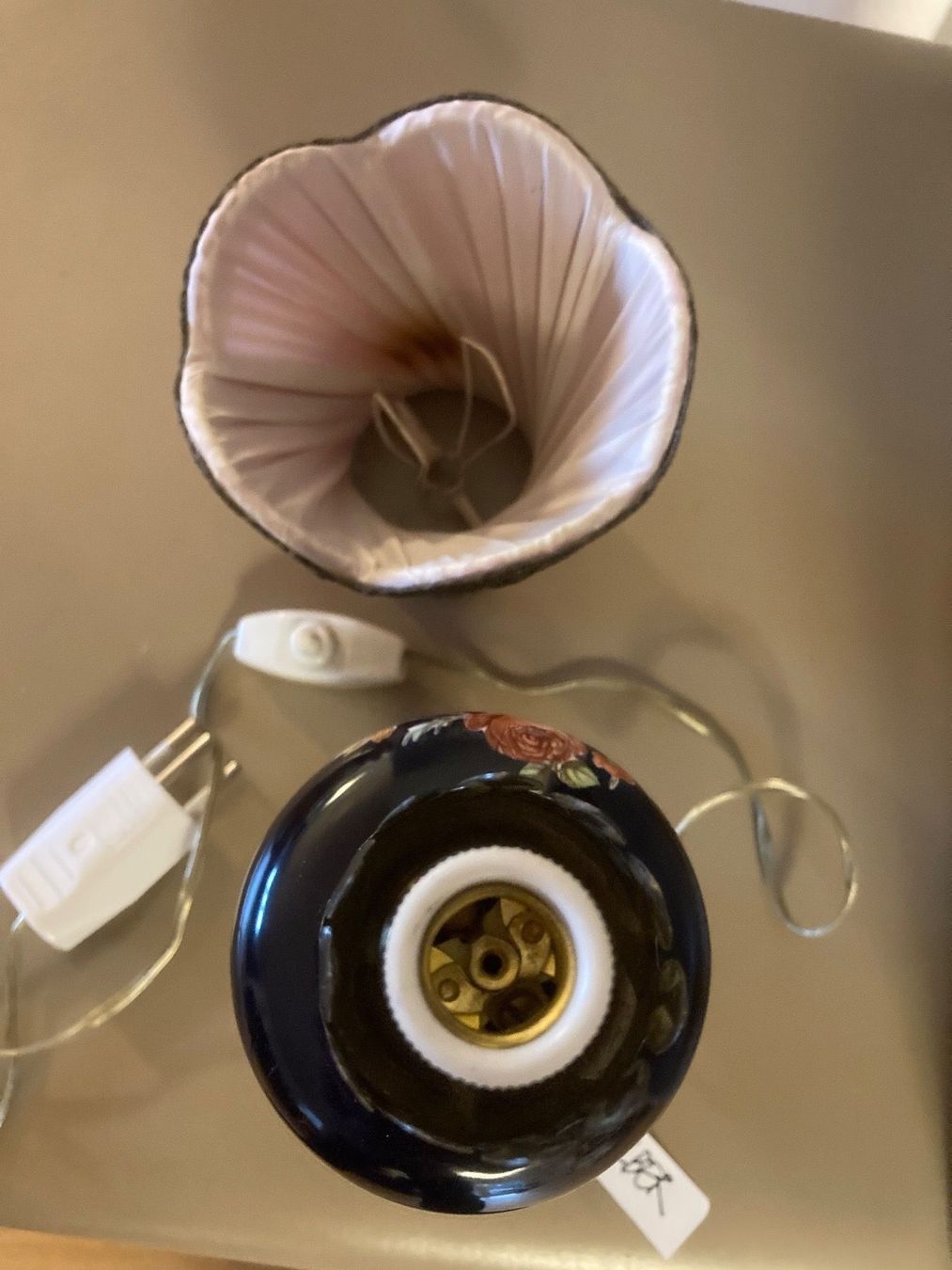 Lampade: Tischlämpli, Silber, Druckschalter, E14 – Usato da Neftenbach venduto da 889095 8