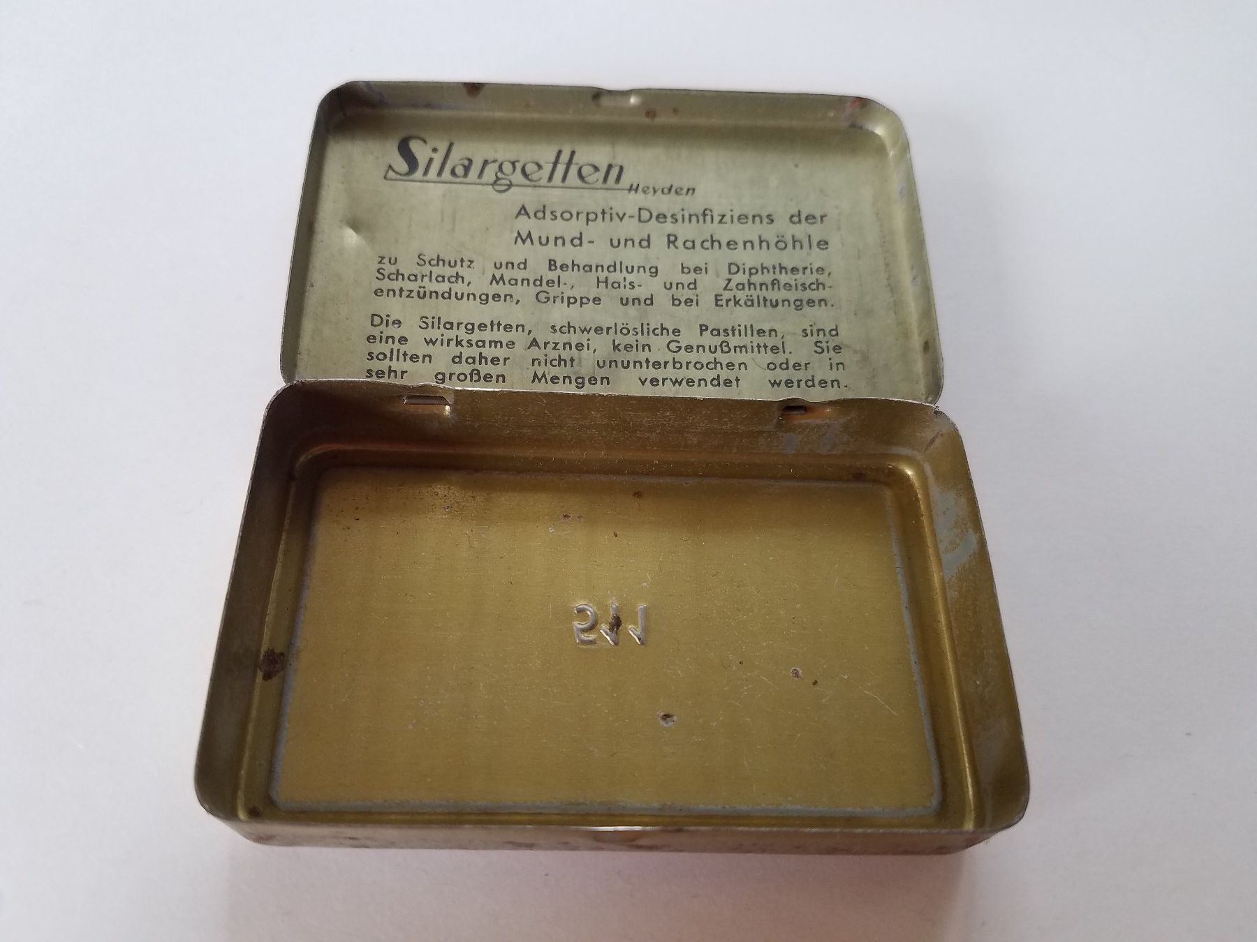 Behälter & Ähnliches: Antike Pillen Dose Blechdose Silargetten Vintage – Gebraucht aus Rorschacherberg von Marubium 5
