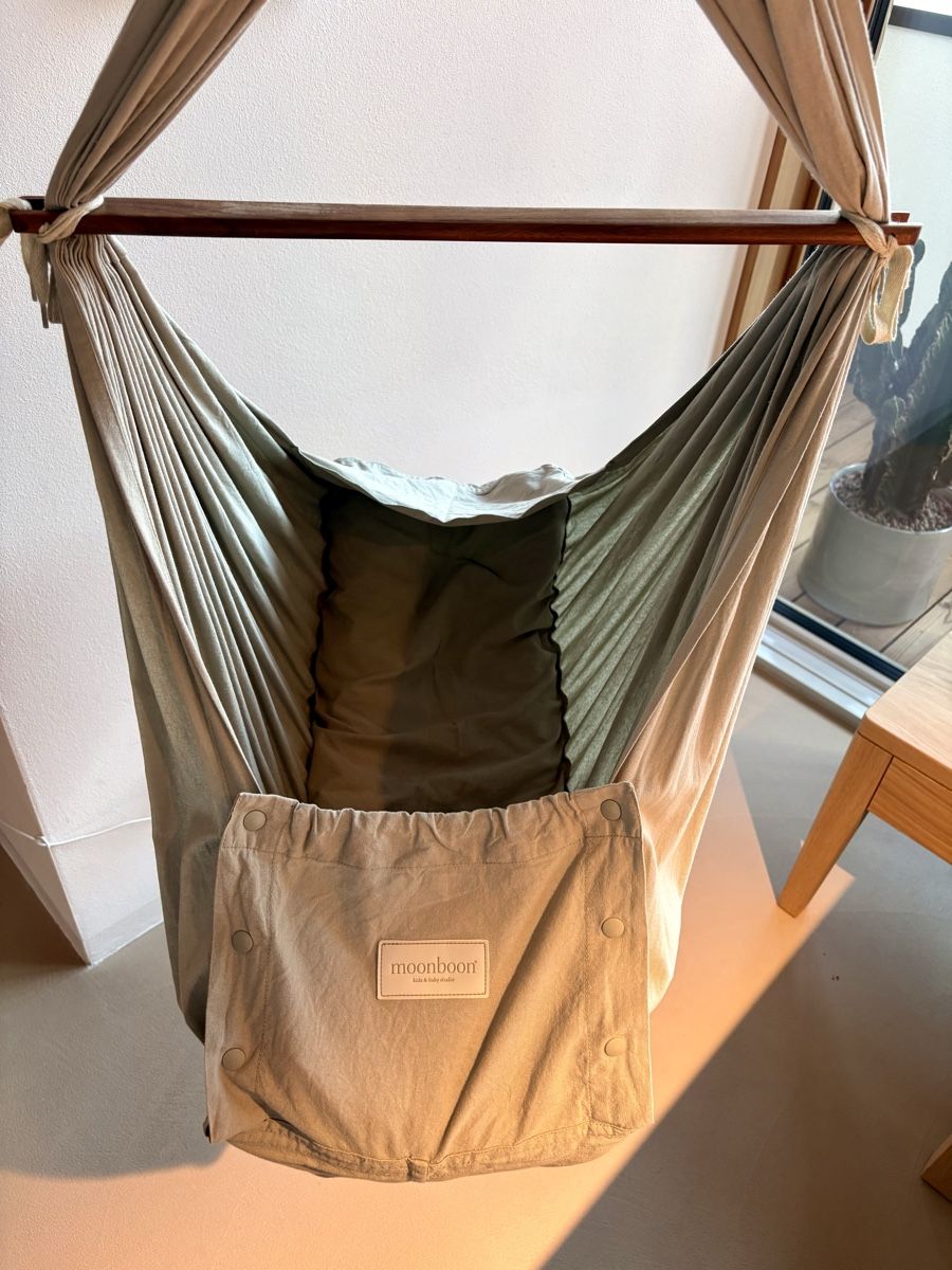 Moonboon Sdraiette & Sdraiette a dondolo: Moonboon Federwiege mit Motor Connect Basic in Seagrass – Usato da Silvaplana venduto da nad_9l9w 1