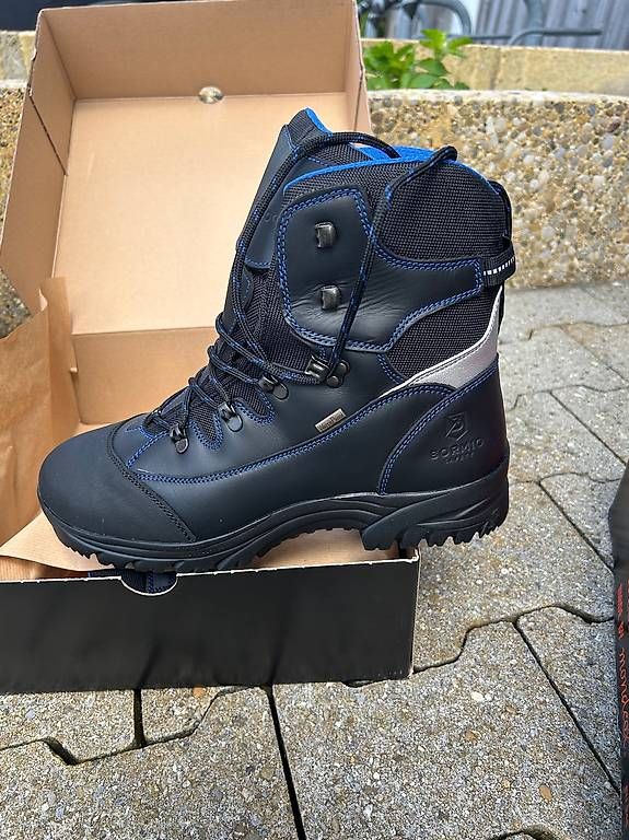 Scarpe da uomo: Arbbeitsschuh – Usato da Schindellegi venduto da dontknow____