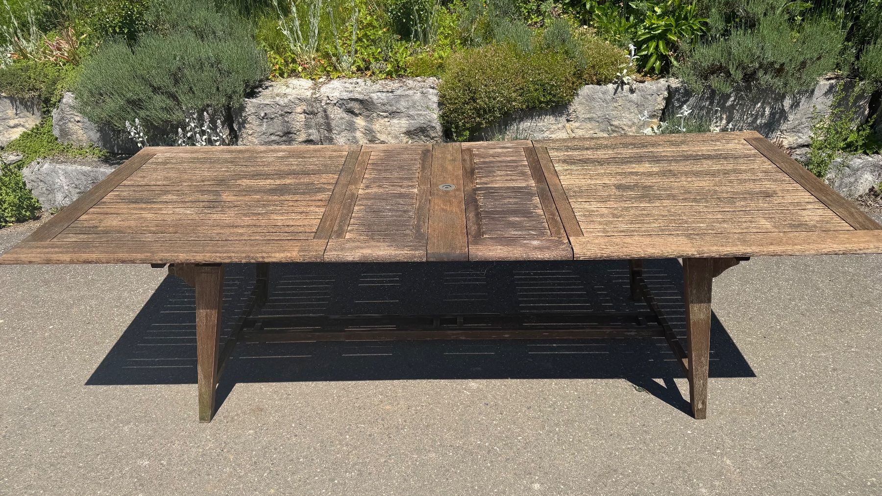 Pfister Sedie: 1 Gartentisch Holz – Usato da Dittingen venduto da Paprika8 3