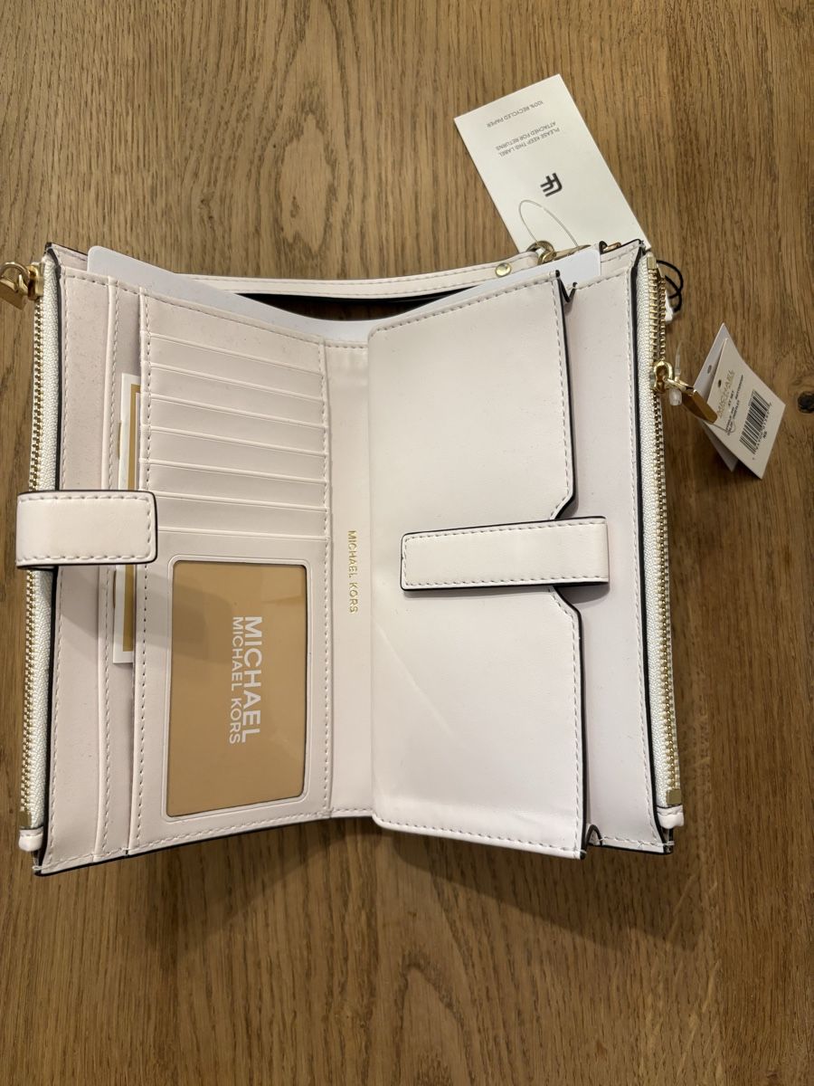 Michael Kors Portamonete: Wallet by Michael Kors – Nuovo (secondo la descrizione) da Basel venduto da apanteli 3