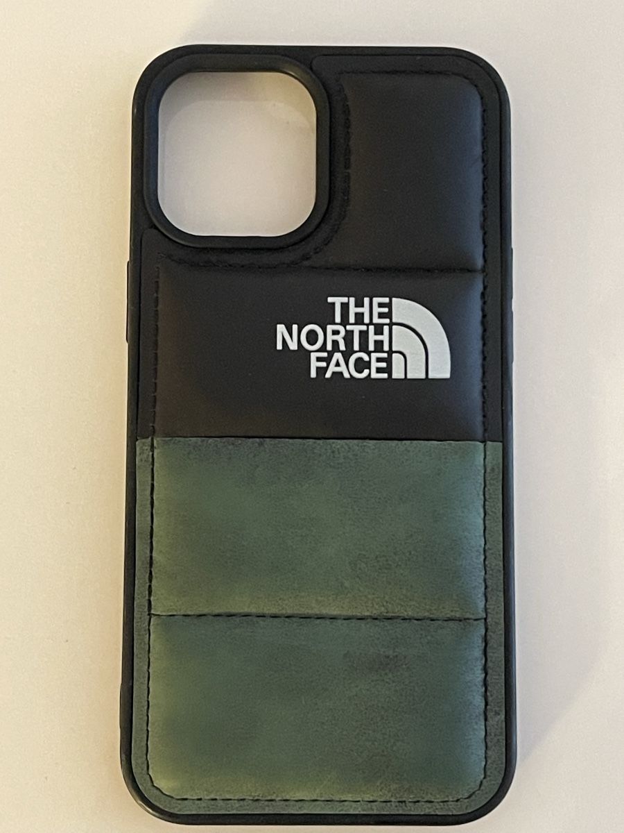 Cover & Protezioni schermo: The North Face iPhone 12 Pro Max Hülle – Usato da Meisterschwanden venduto da GleMar