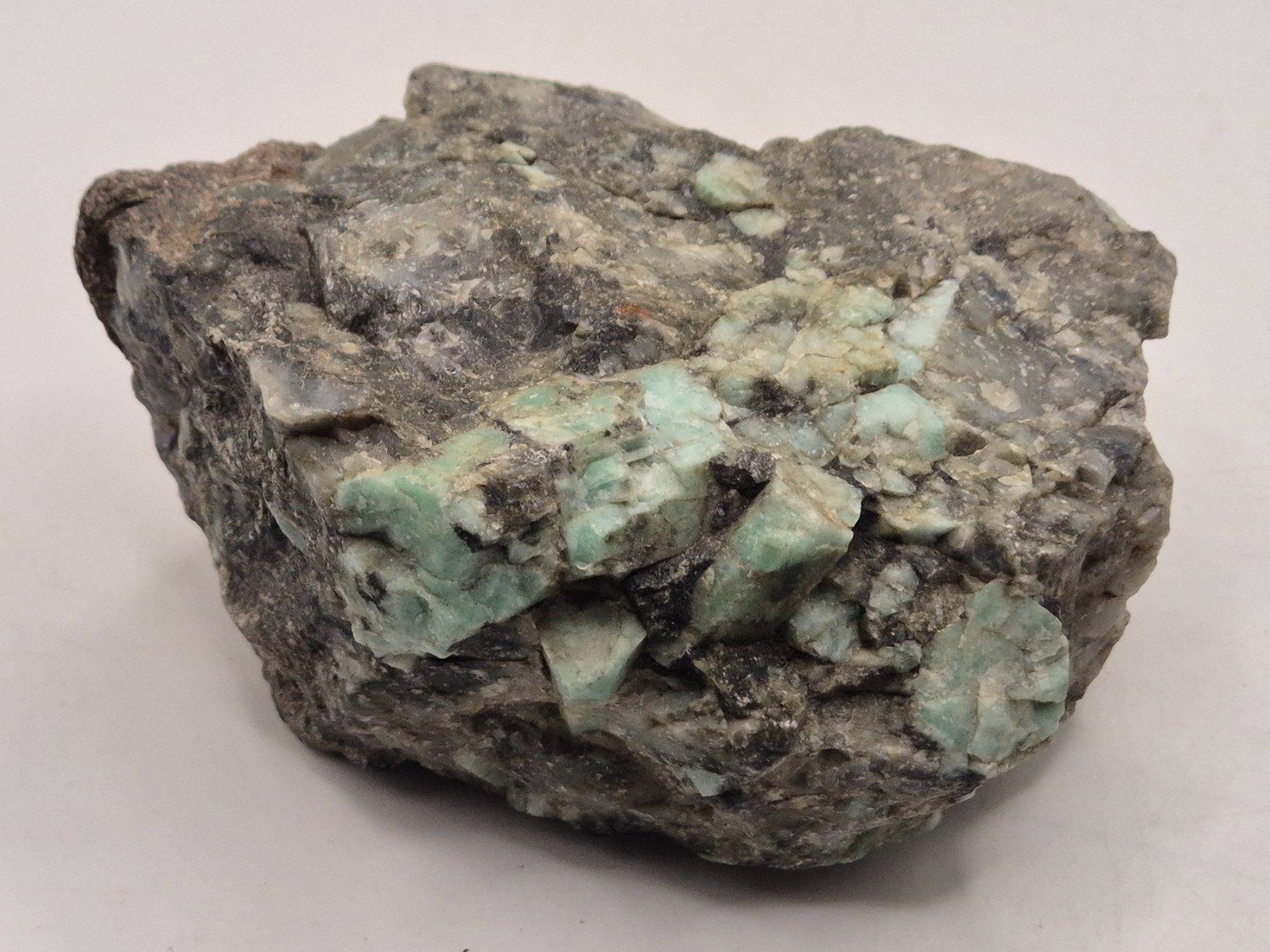 Mineralien & Heilsteine: Smaragd roh in Muttergestein (345) – Neu und originalverpackt aus Winterthur von LukasMineralienOase 1