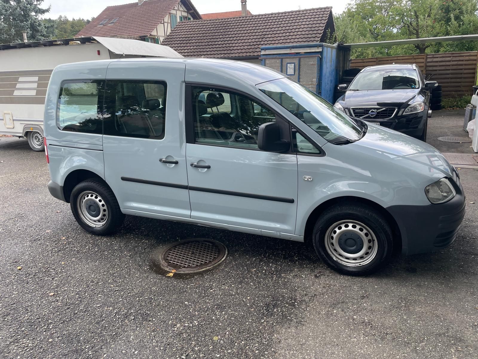 VW Automobili: VW Caddy 1.4 Benzin – Usato da Aesch BL venduto da Refurber 2