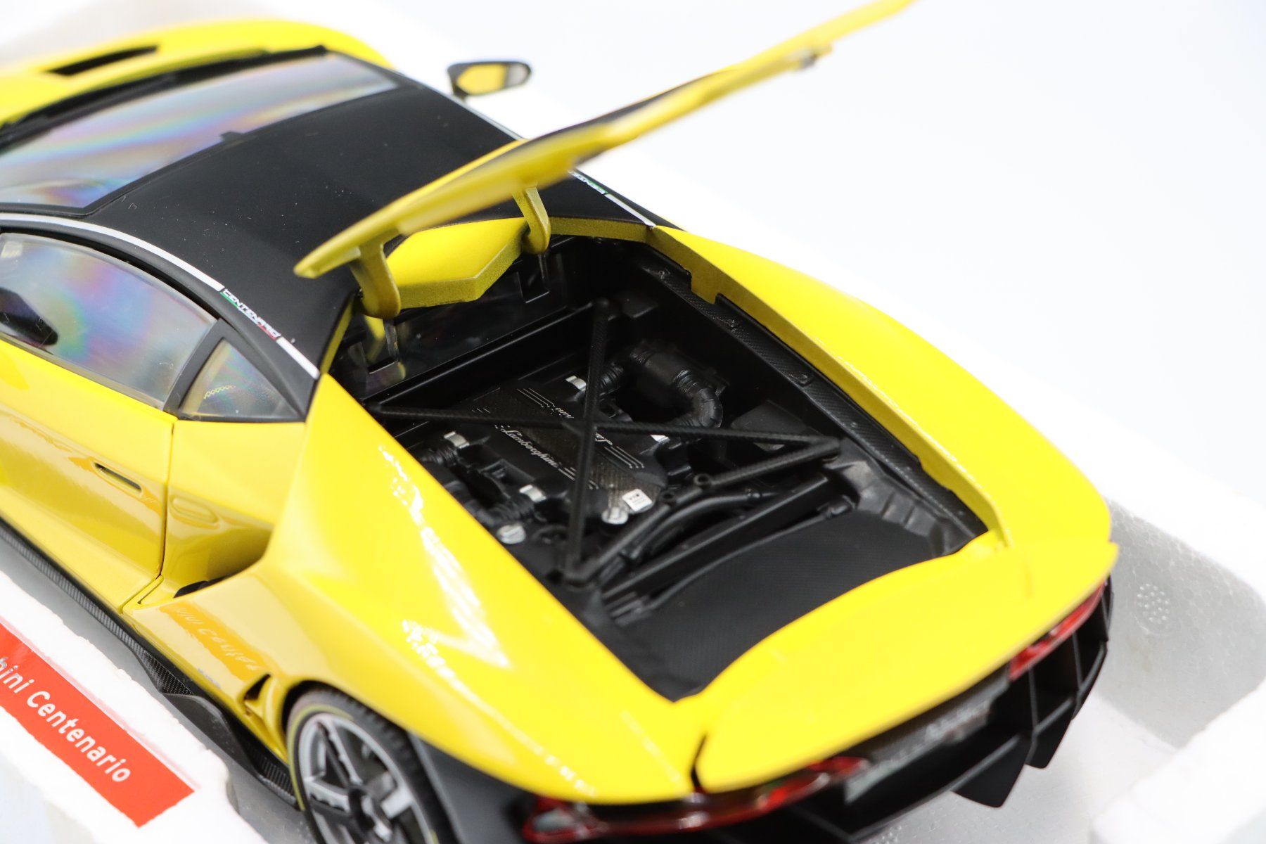 Lamborghini Modellini d'auto: Lamborghini Centenario 2016 1:18 Maisto Exclusive – Nuovo e nell'imballaggio originale da Bühl b.Aarberg venduto da modelldiecast 7