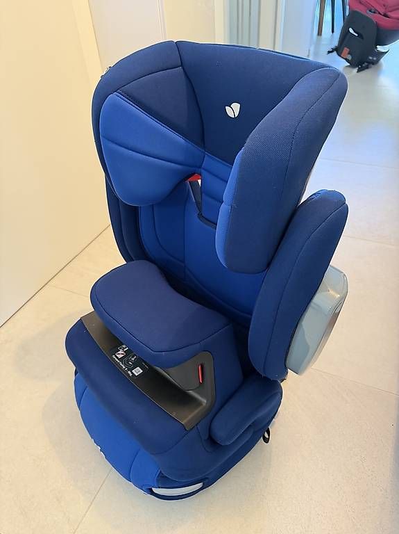 Seggiolini per auto: Siège auto 9 à 36 Kg isofix – Usato da Epalinges venduto da Loix32 1