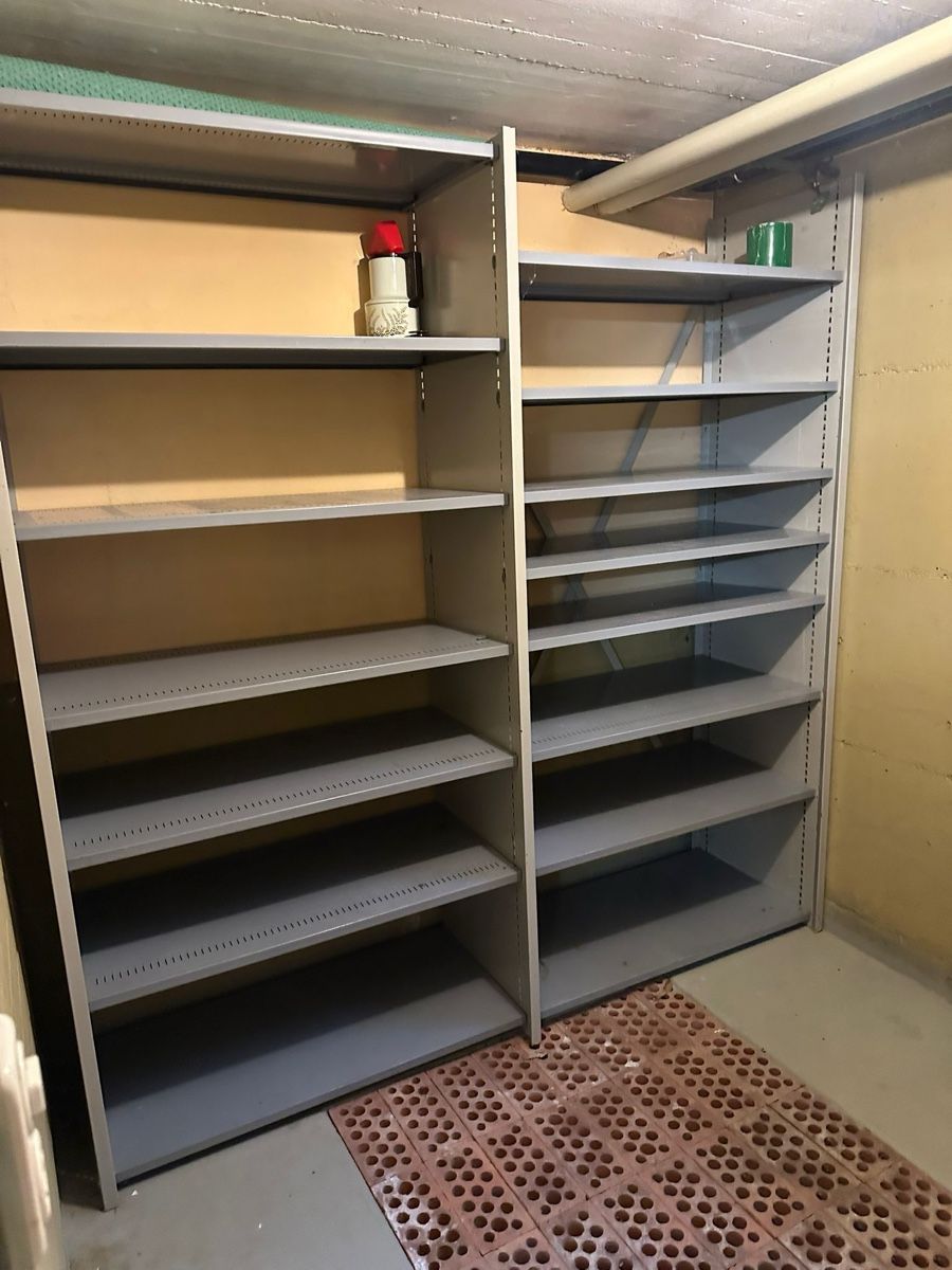 Scaffali: Lista Regal – Usato da Amriswil venduto da ViolaM