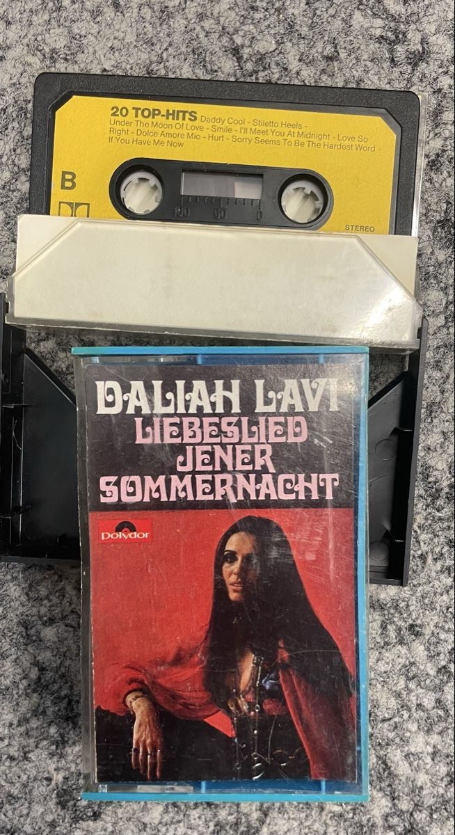 Musicassette: 2 Kassetten - Liebeslied und die Top 20 – Usato da Au ZH venduto da Jaggy4