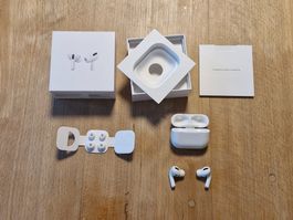 Apple AirPods Pro mit Ladecase DEFEKT